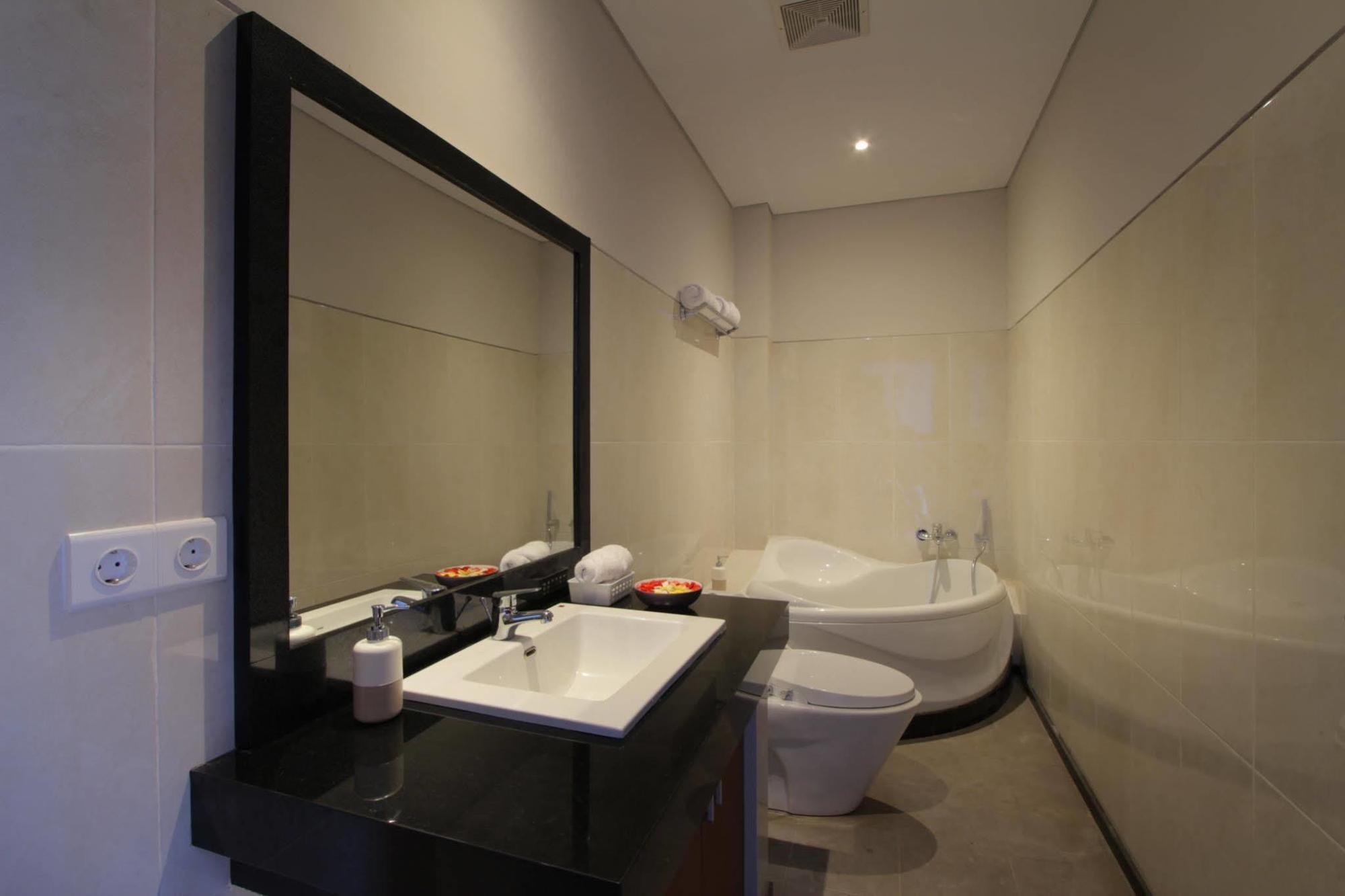 Sand Beach Luxury Living กูตา ภายนอก รูปภาพ