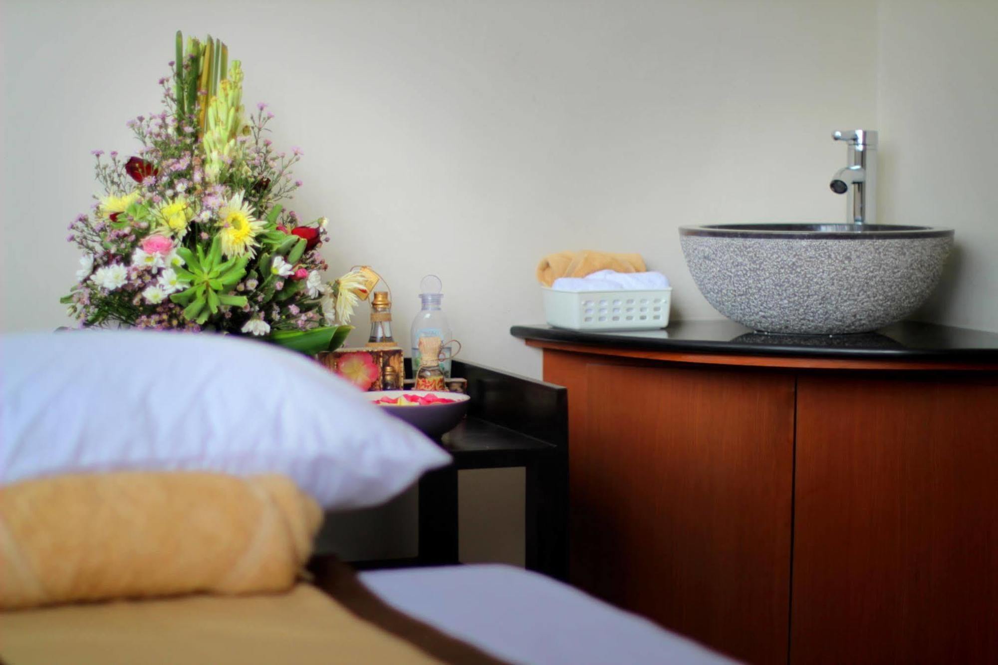 Sand Beach Luxury Living กูตา ภายนอก รูปภาพ