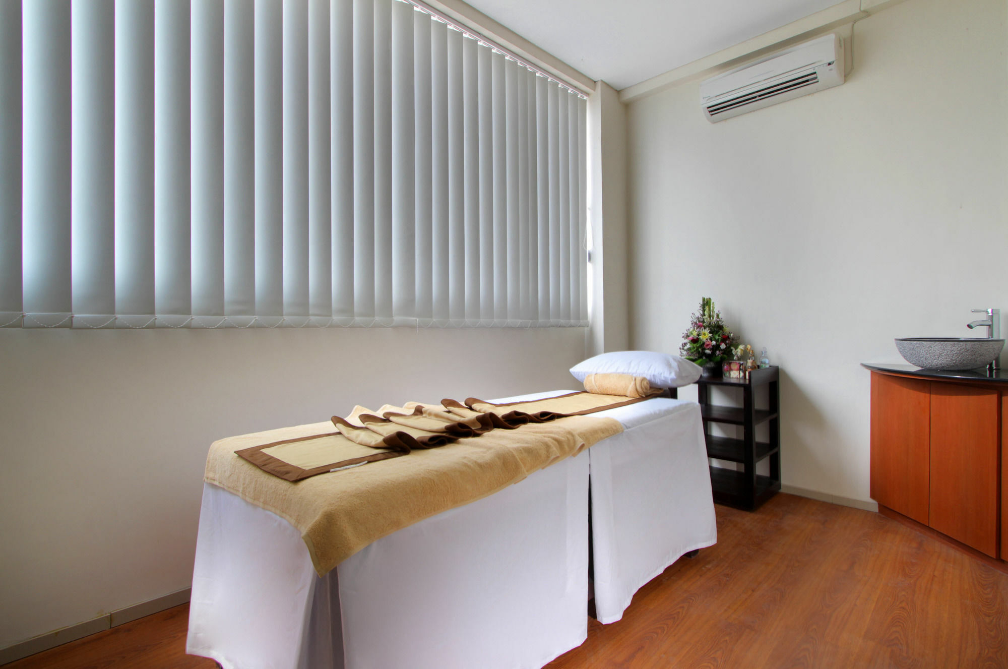 Sand Beach Luxury Living กูตา ภายนอก รูปภาพ